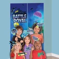 Battle Royal Scene Setter With Photo Booth Props