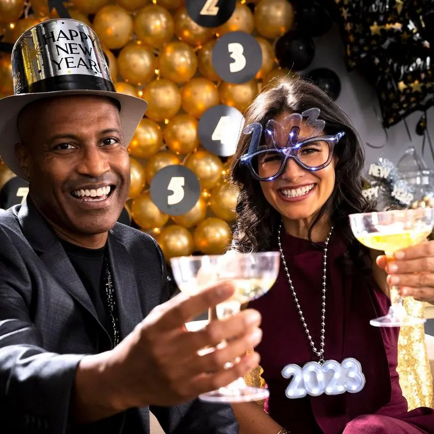 Light-Up Silver 2023 Plastic Necklace, 36in - Image 3